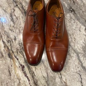 Florsheim men’s dress shoes